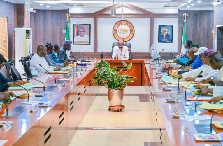 GOV’ Akeredolu Presides Over Exco Meeting
