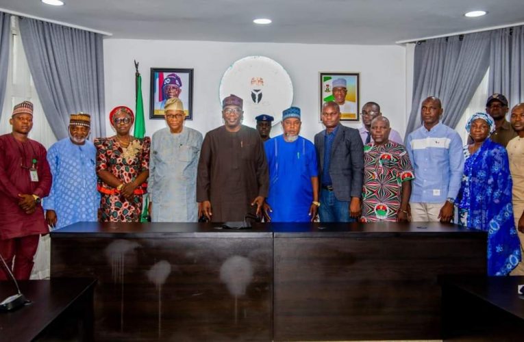 SUBSIDY: Kwara Gov Meets Labour Leaders, Reduces Workdays For Civil Servants
