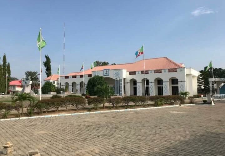 BREAKING NEWS: Guest Collapses, Dies In Govt House Lodge