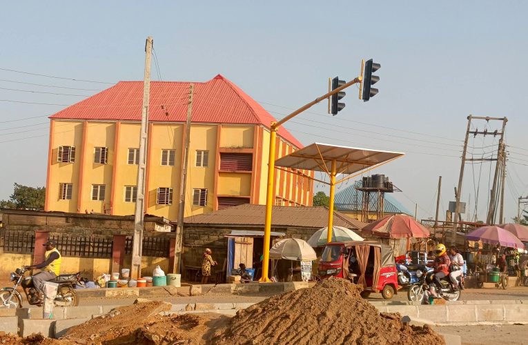 BREAKING NEWS:Truck Crashes Into NEPA Roundabout Traffic Light